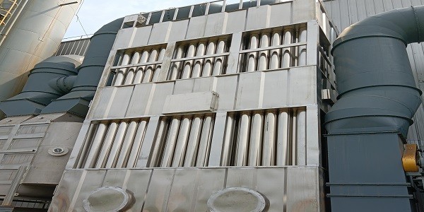 低電耗離子束煙氣脫白手藝在鹽堿鈣一體化出產尾氣脫白中的操縱